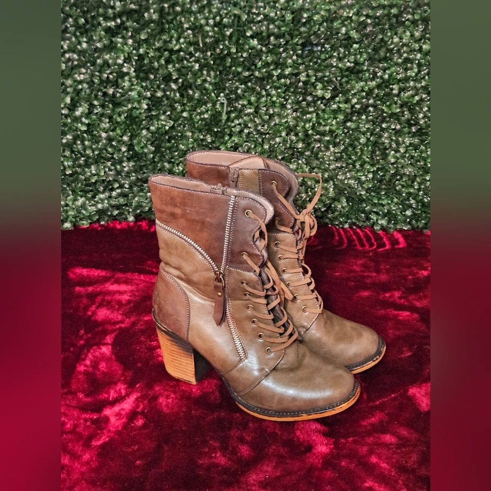 pierre dumas olive green and brown two tone boots size 8.5